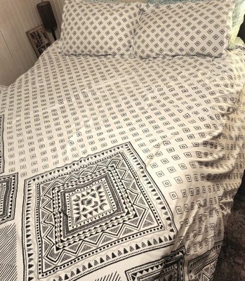 Intelligent Design Isla Reversible Duvet Cover Set Black : Target