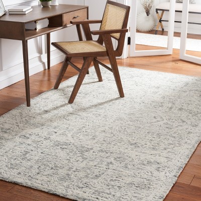 Gray and Ivory Hand-Tufted Wool 6' x 9' Area Rug