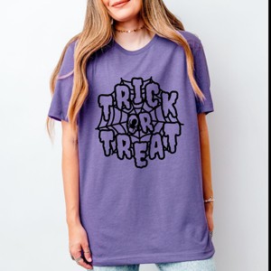 Simply Sage Market Trick Or Treat Web Short Sleeve Tee - L - Grape - 1 of 4