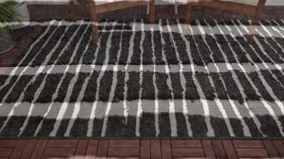 Easy-Care Stain-Resistant Light Gray Synthetic Outdoor Runner
