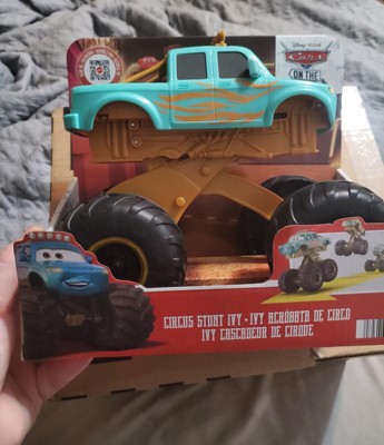 Disney Store Ivy Die Cast Set, Disney Pixar Cars on the Road