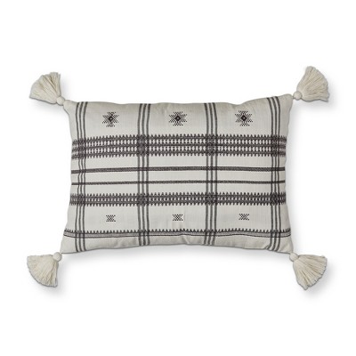 tagltd 24"x 16" White Peak Lumbar Yarn Dyed Cotton with Tassels Accent Decorative Throw Pillow Poly Filled Removable Insert Rectangle