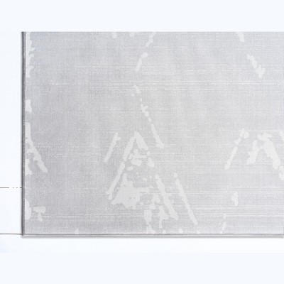 Manhattan Elegance 8' x 10' Reversible Gray Geometric Synthetic Rug