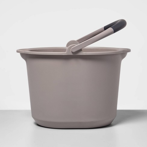 Rubbermaid 14 qt Grey Plastic Utility Bucket -12Dia x 11 1/4H