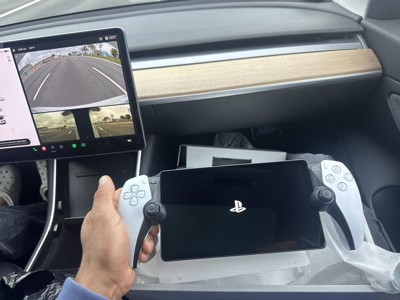$200 Portablish PlayStation Portal Plays PS5 Games on Wi-Fi, Lacks Cloud  Streaming and Bluetooth Options - Nerdist