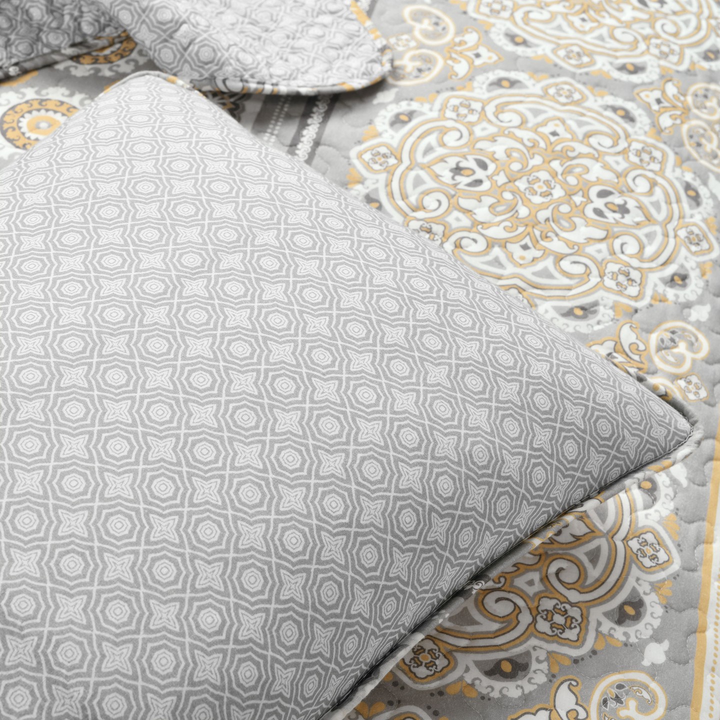 Покрывала Lush Decor Nesco Stripe Reversible Cotton Quilt Yellow/Gray 3Pc Set, цвет: Полосатый — фото 6
