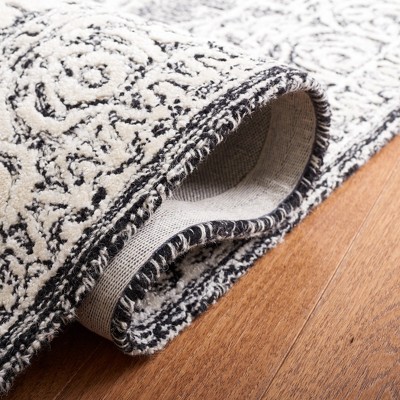 Handmade Black and Ivory Wool Tufted Square Rug