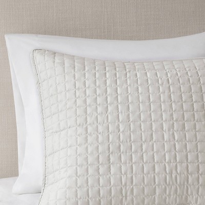 White King Reversible Microfiber Quilt Set
