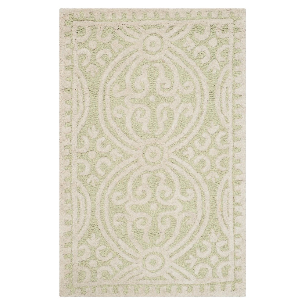 Light Green/Ivory Geometric Tufted Accent Rug 2'x3'