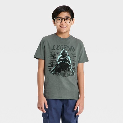 Детские Cat & Jack Boys' Short Sleeve Shark Graphic T-Shirt - Cat & Jack™ Charcoal Gray M