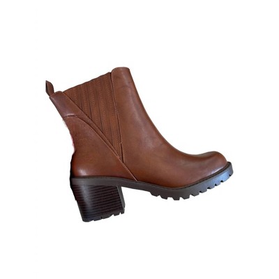 Women's Stomp it Out Lug Sole Bootie - SODA