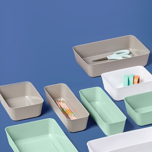 plastic organizer trays of various sizes