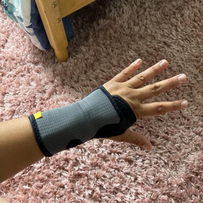 FUTURO™ Compression Stabilizing Wrist Brace, Right Hand, Small/ Medium,  2/PK, 6 PK/Case