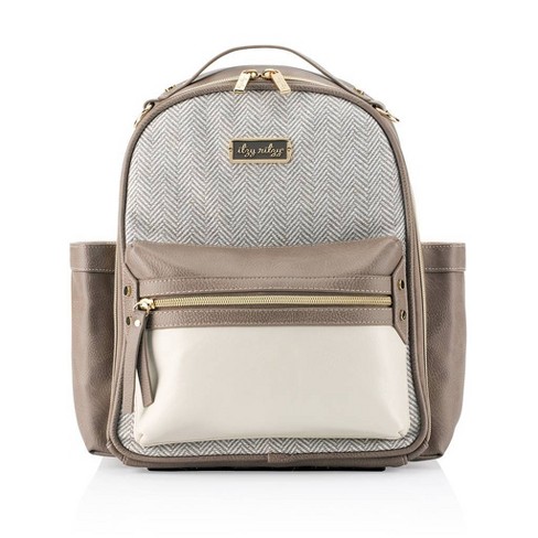921 Chanel Backpacks Stock Photos, High-Res Pictures, and Images