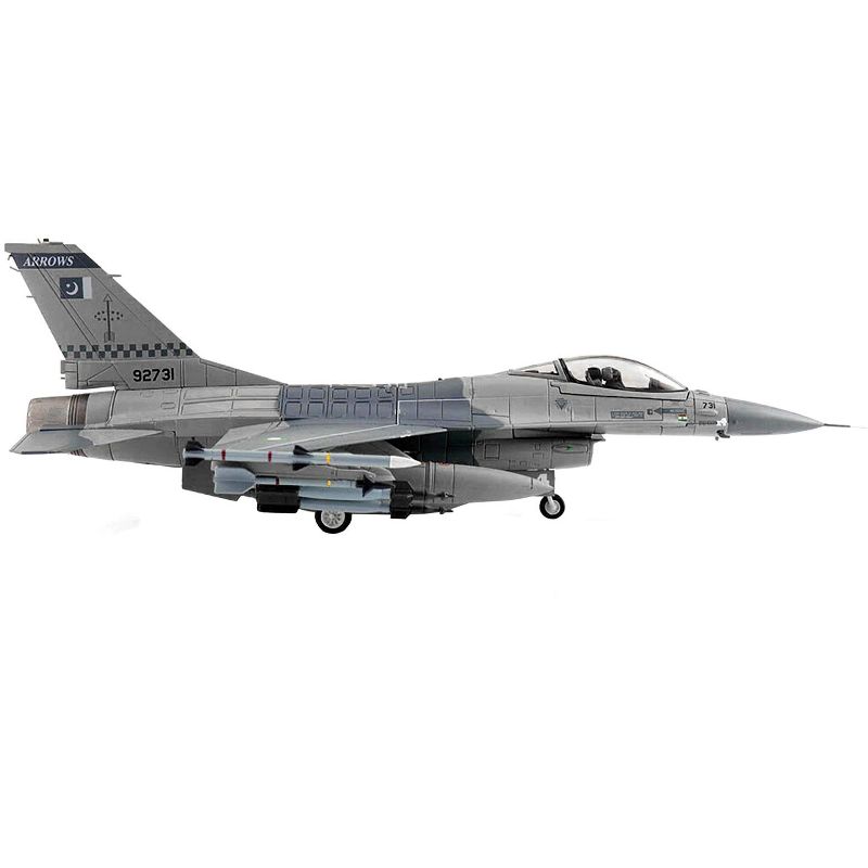 Lockheed Martin F-16AM Fighting Falcon Aircraft "Pakistan Air Force" 2019 "Air Power Series" 1/72 Diecast Model by Hobby Master, 2 of 6
