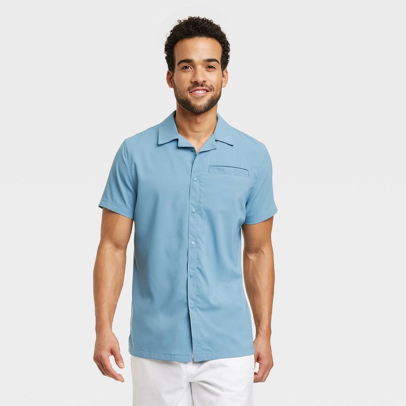 Men&#39;s Short Sleeve Resort T-Shirt - All In Motion&#8482;, 1 of 5