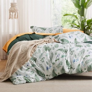3 Pieces Reversible Striped Duvet Cover Set with Zipper Closure Bedding Set with 8 Corner Ties - 1 of 4