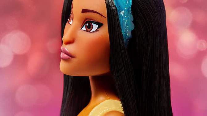 Disney Princess Royal Moana Shimmer Doll, 2 of 9, play video