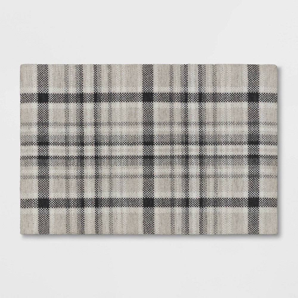 2'x3' Indoor/Outdoor Plaid Tapestry Layering Rug Gray - Threshold