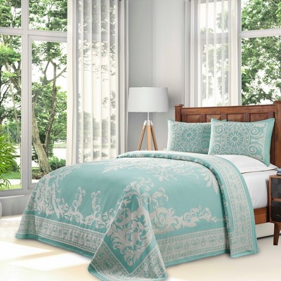 Lightweight Cotton Blend Oversized Jacquard Vintage Medallion Bedspread Set by Blue Nile Mills