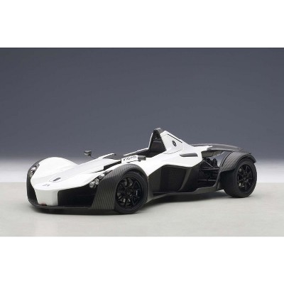 BAC Mono Metallic White 1/18 Model Car by Autoart