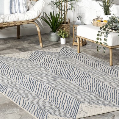 Chevron Waves Blue Synthetic Indoor/Outdoor Rug, 5'3" x 7'6"