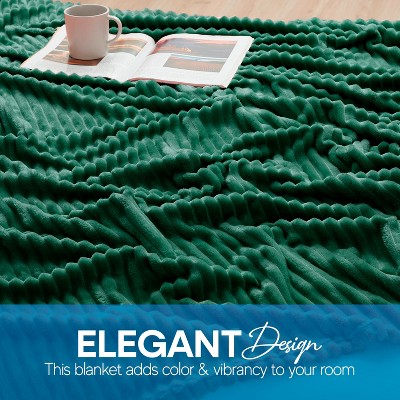 Emerald Green Plush Fleece Throw Blanket, 50 x 60 Inches
