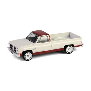 1/64 1981 GMC Sierra Classic K2500 Neutral & Red Down on Farm 10 48100-D - 1 of 4