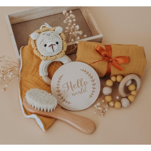 embé Newborn Gift Box Yellow Lion