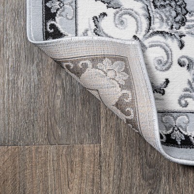 Light Gray and Cream Synthetic Reversible 4' x 6' Area Rug