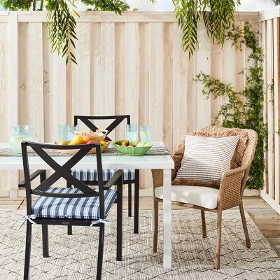 Casual Outdoor Patio Dining Collection