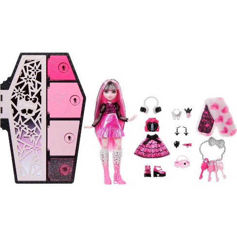 Monster High Doll and Fashion Set, Draculaura with Dress-Up Locker and 19+  Surprises, Skulltimate Secrets