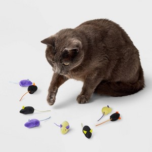 Skitter Mice Cat Plush Toy Set - 8pk - Boots & Barkley™ - 1 of 3