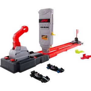 Hot Wheels Racing Formula 1 Grid Start Track Set and 2 Die-Cast F1 Cars in 1:64 Scale - 1 of 4