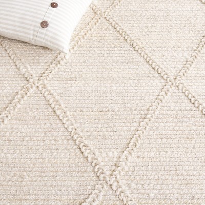 Natural Wool Diamond Tufted 5' x 8' Area Rug