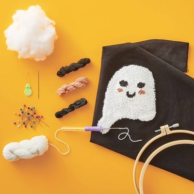 Mondo Llama - Brandclub - Ghost Punch Needle Pillow Kit - Mondo