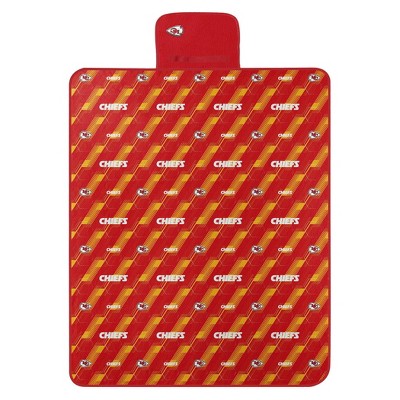 NFL Kansas City Chiefs Hexagon Stripe Picnic Blanket