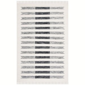 Kilim KLM529 Hand Loomed Area Rug  - Safavieh - 1 of 4