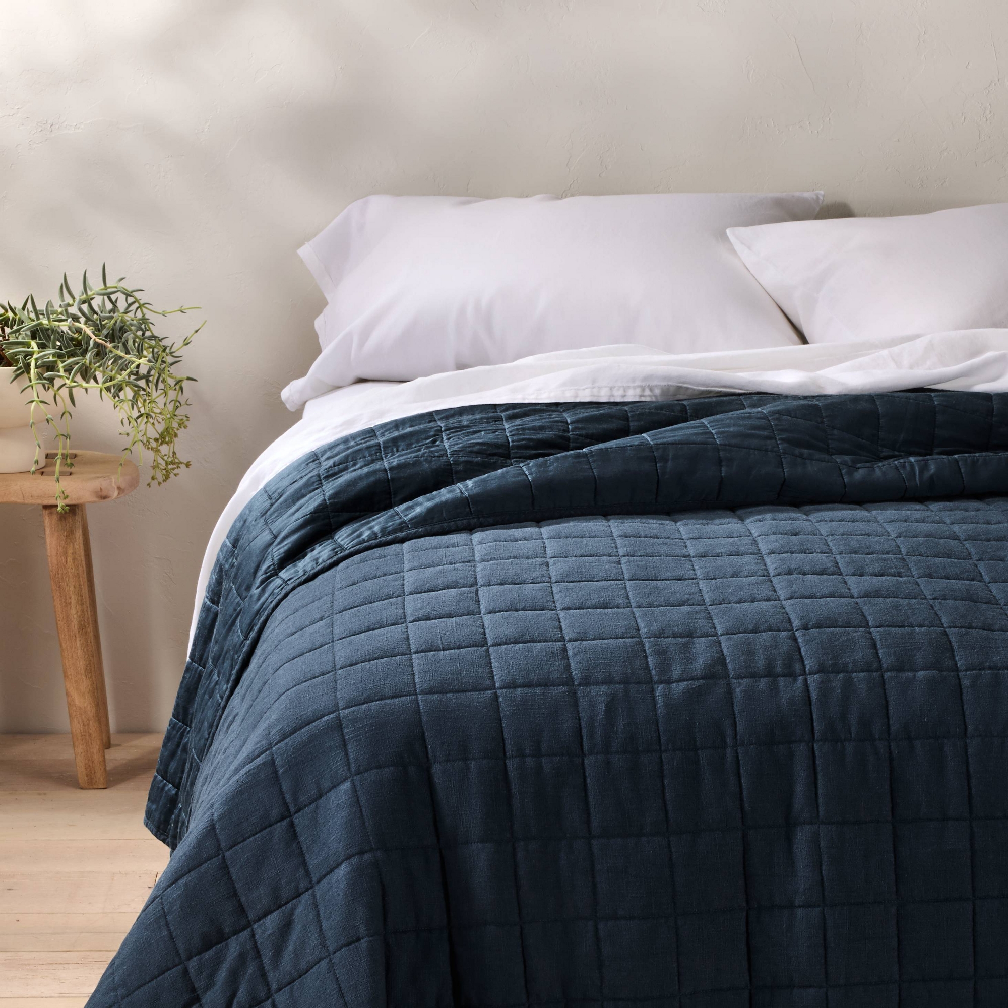 Full/Queen Heavyweight Linen Blend Quilt Dark Mineral Blue - Casaluna™