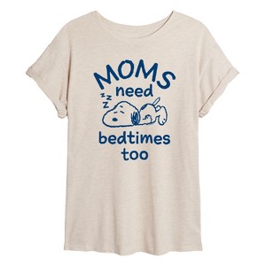 Women's - Peanuts - Moms Need Bedtimes Too Snoopy Oversized Graphic T-Shirt - 1 of 4