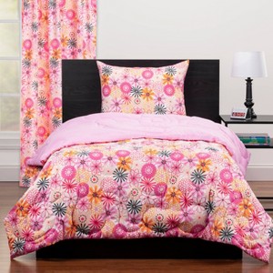 Full/Queen The Bloom Room Reversible Comforter Set Pink - Highlights