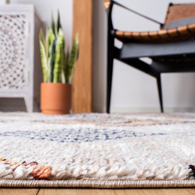 Bohemian Chic Gray Diamond 26" Synthetic Area Rug with Fringe