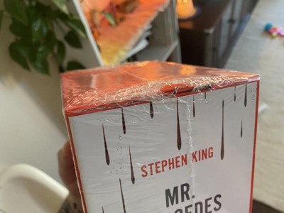 The Bill Hodges Trilogy Boxed Set: Mr. Mercedes, Finders Keepers, and End  of Watch (Bill Hodges Trilogy): King, Stephen: 9781501142062: :  Books