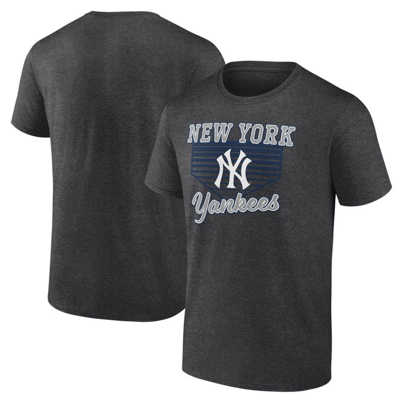 MLB New York Yankees Men's Gray Core T-Shirt, 1 of 4
