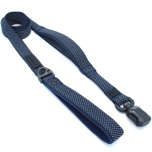 HOOZA Reflective Leash - 5/8" x 6' Dog Outdoor Accessory, Pet Safety - Magnetic Clip, Padded Handle - 1 of 4