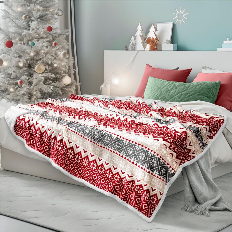 PAVILIA Soft Fleece Blanket Throw for Couch, Lightweight Plush Warm Blankets for Bed Sofa with Jacquard Pattern, 2 of 9