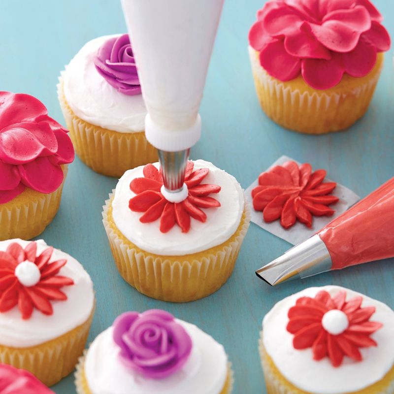 Wilton 9pc Starter Decorating and Piping Tip Set, 3 of 8