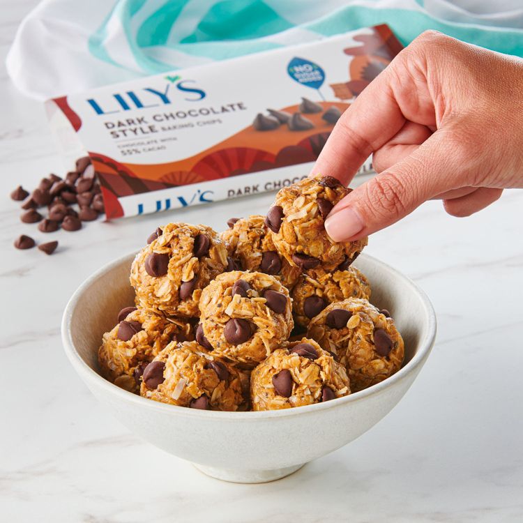 Lily's Baking Chocolate Chips, 5 of 7