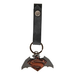 Quantum Mechanix Batman v Superman: Dawn of Justice Friendship Keychain - 1 of 4