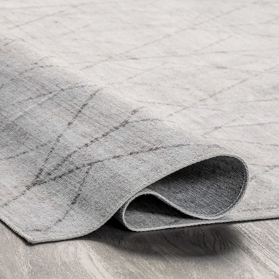 Gray Geometric 8' x 10' Washable Synthetic Area Rug